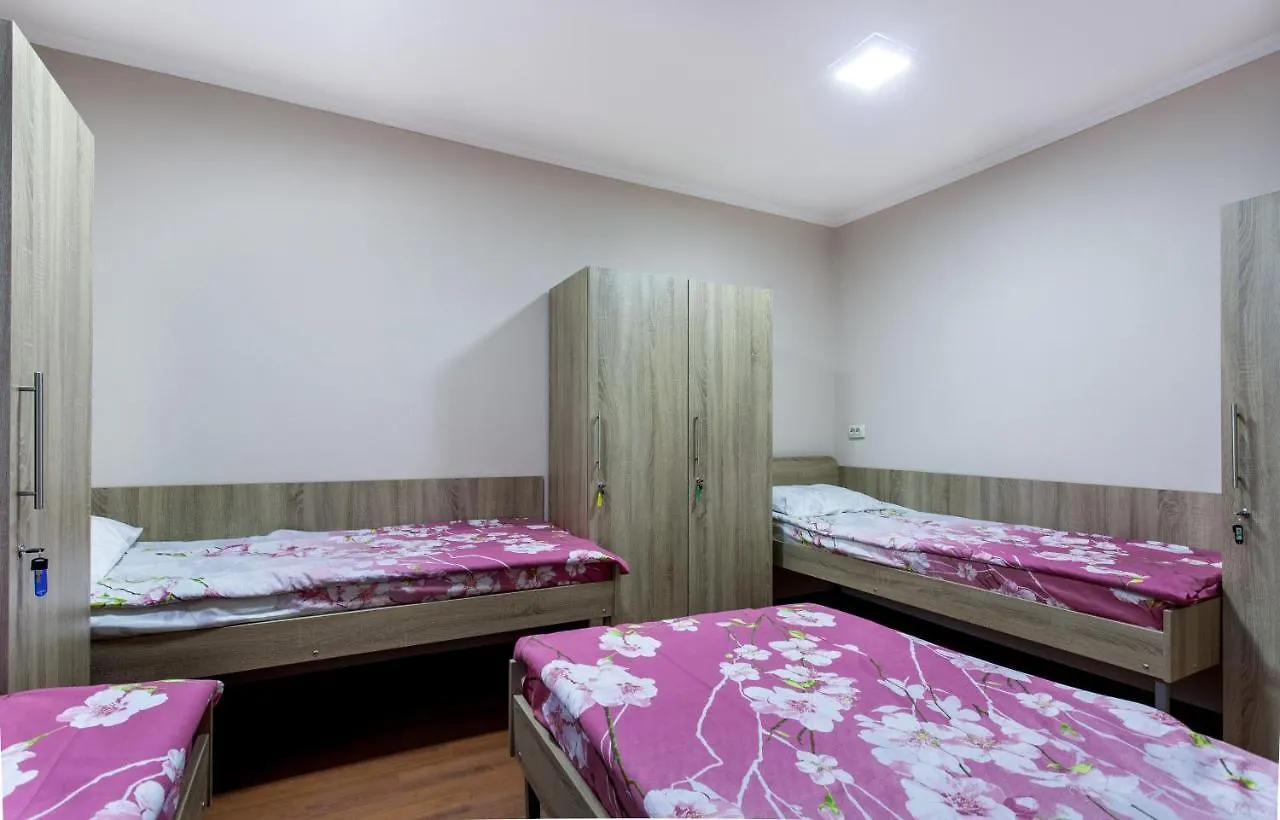 Color Hotel Kyjev Hostel